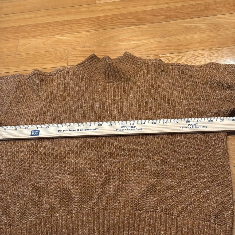 Old navy kid mock neck sweater size xlarge (14/16).